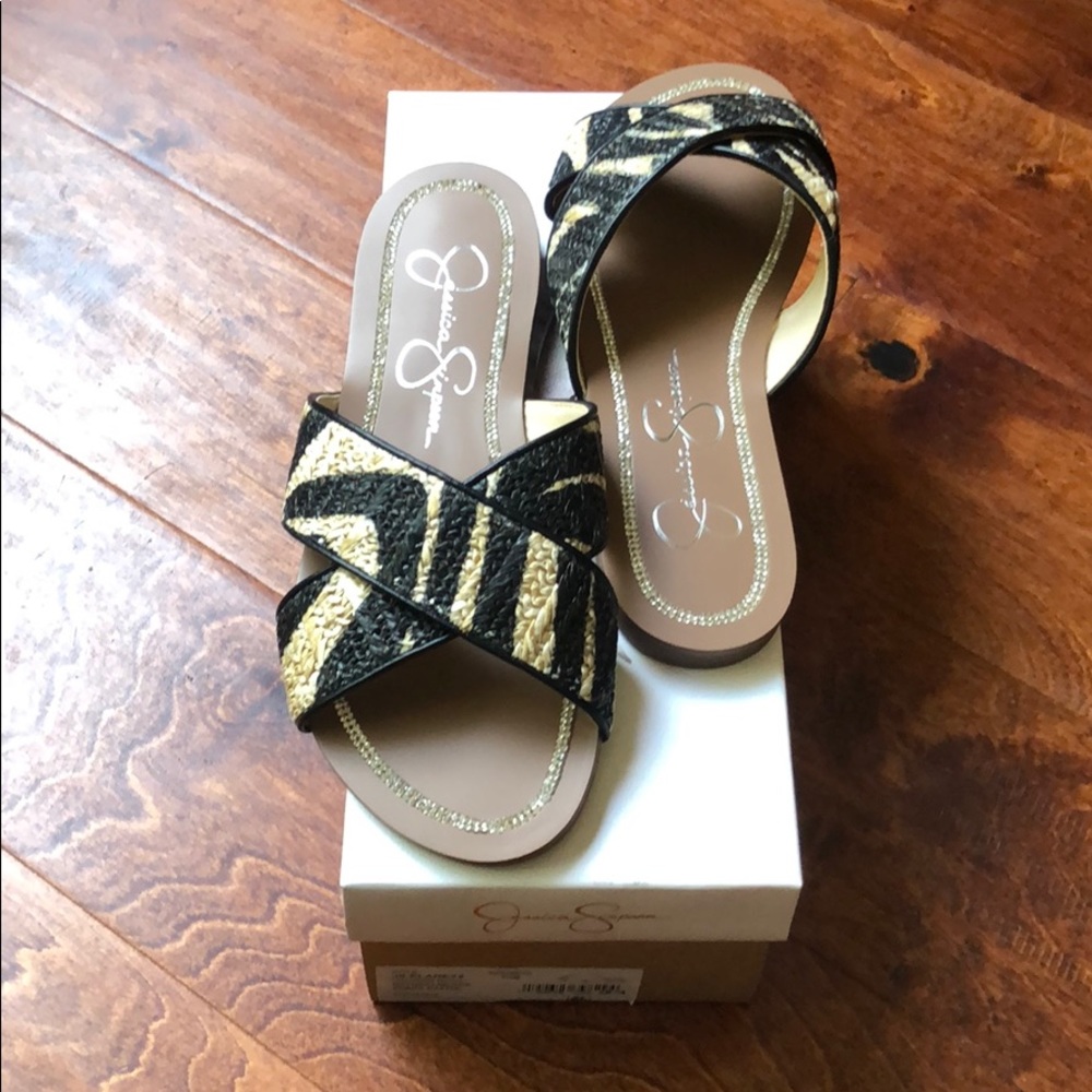 Jessica Simpson Elaney Flat Sandals - Picture 6 of 6